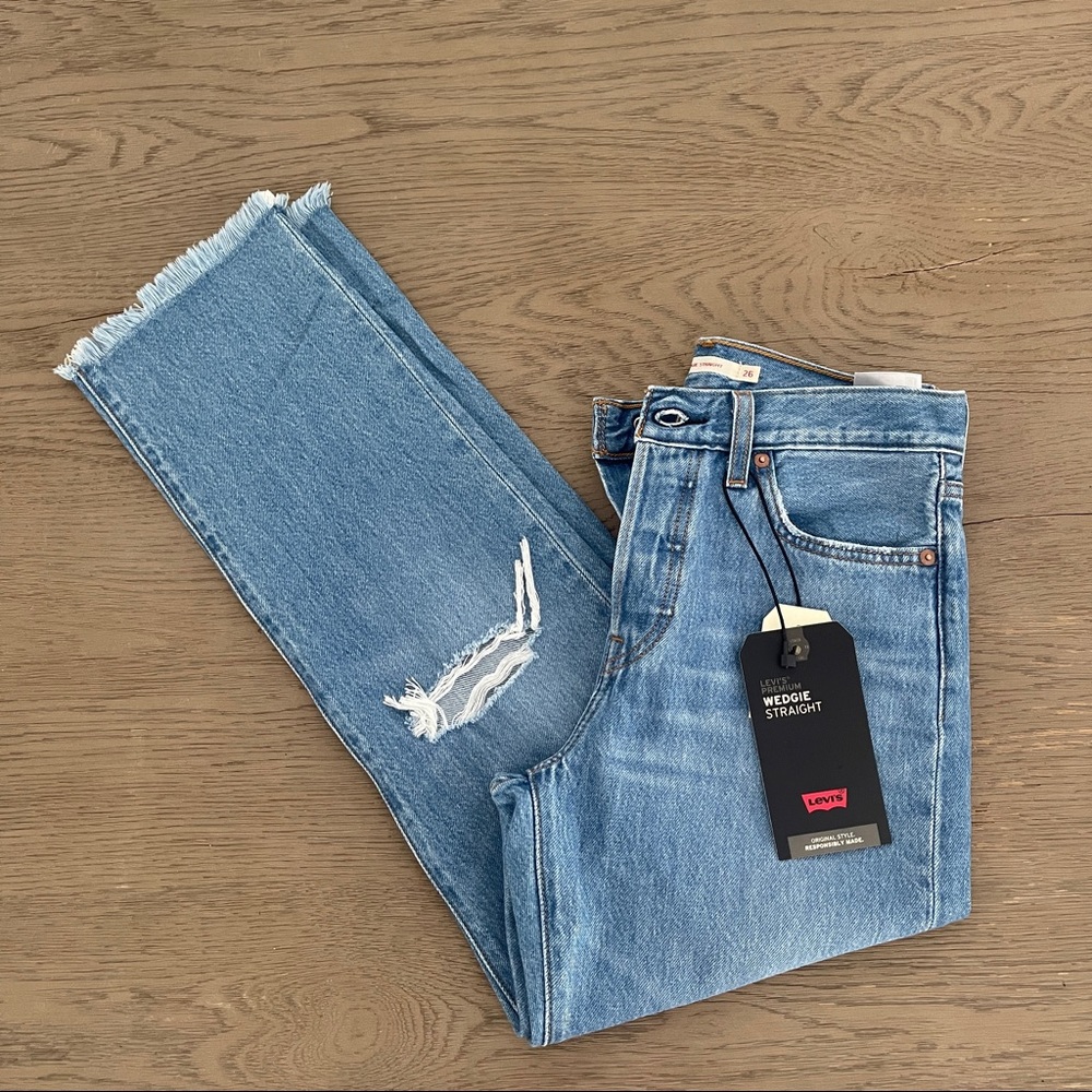 Levi Wedgie Straight Jeans